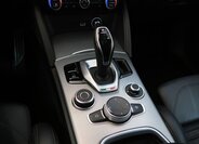 Alfa Romeo Stelvio 24