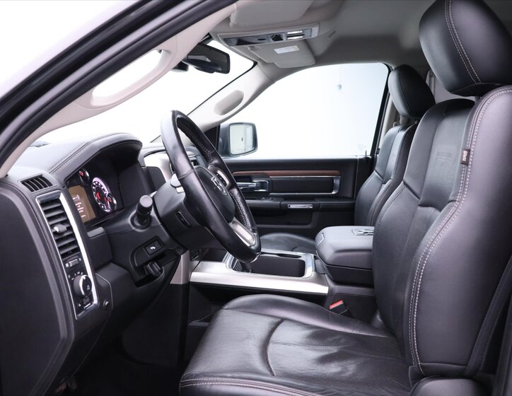 Dodge RAM Pick-up 5,7 l 295 kw