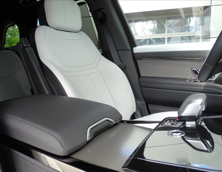 Land Rover Range Rover Sport SUV / Terénní 3,0 l 183 kw