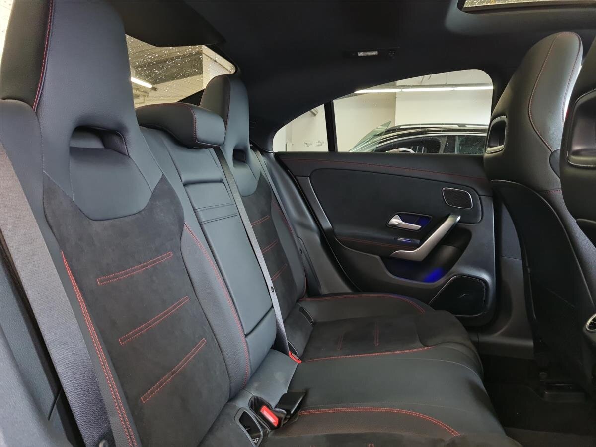 Mercedes-Benz CLA Sedan 2,0 l 110 kw