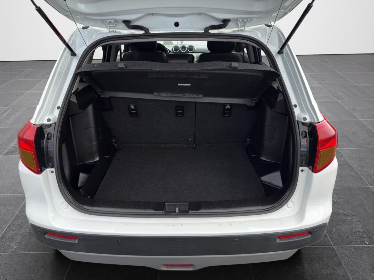 Suzuki Vitara SUV / Terénní 1,6 l 88 kw