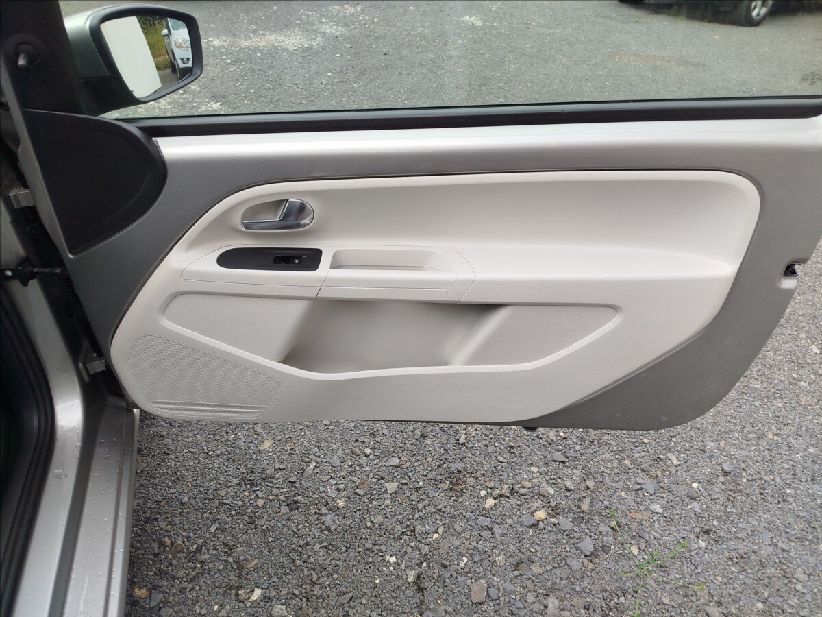 Volkswagen up! Hatchback 999,0 44 kw