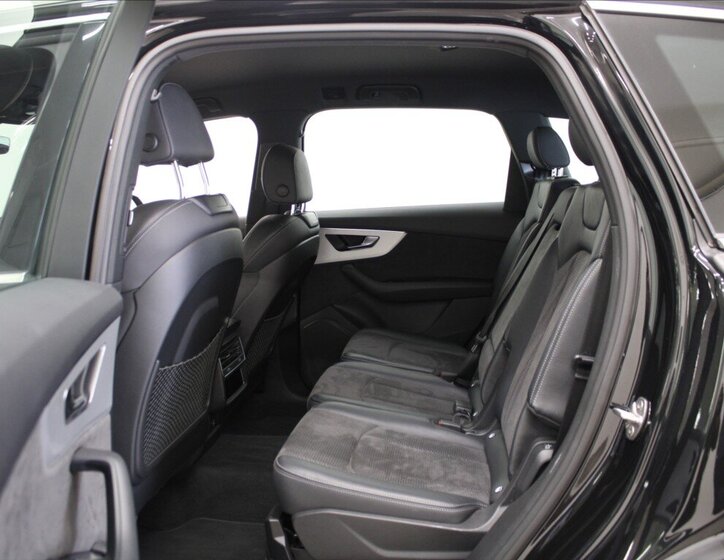 Audi Q7 7