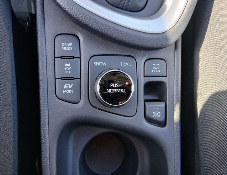 Toyota Yaris Cross 26