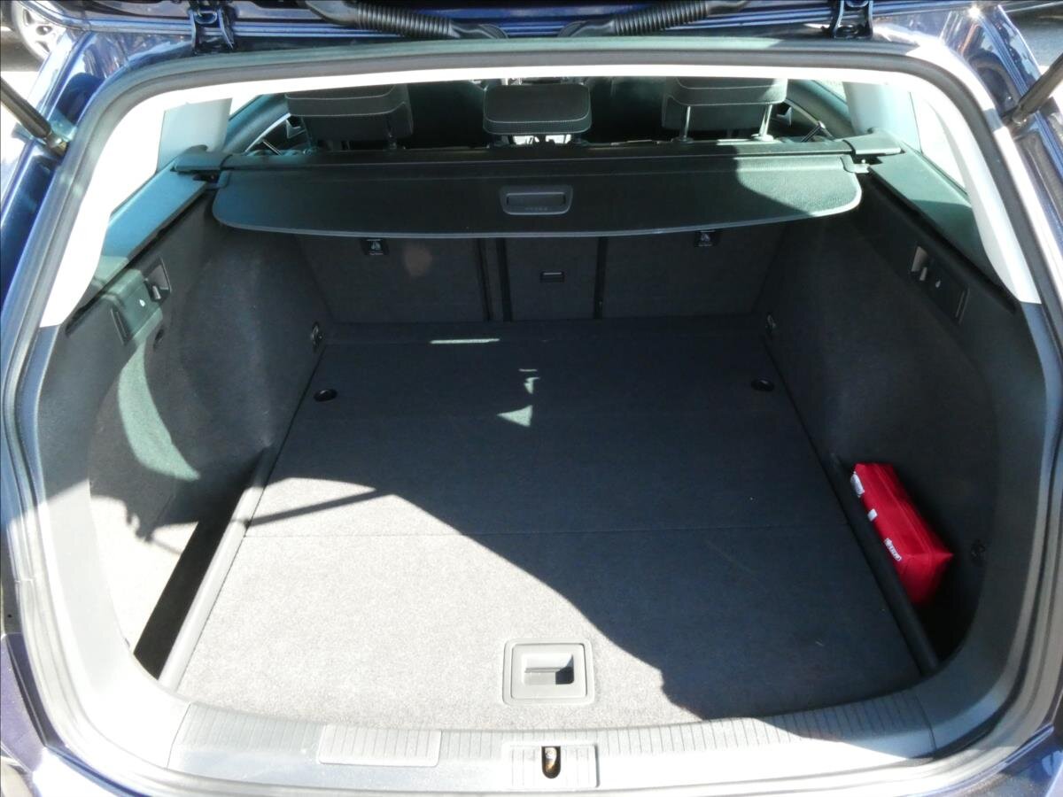 Volkswagen Golf Kombi 2,0 l 110 kw