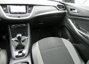 Opel Grandland X SUV / Terénní 1,2 l 96 kw