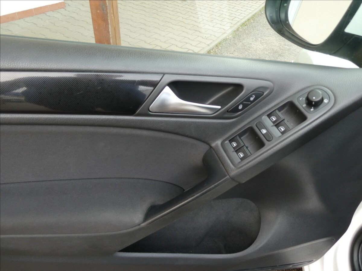 Volkswagen Golf Hatchback 1,2 l 63 kw