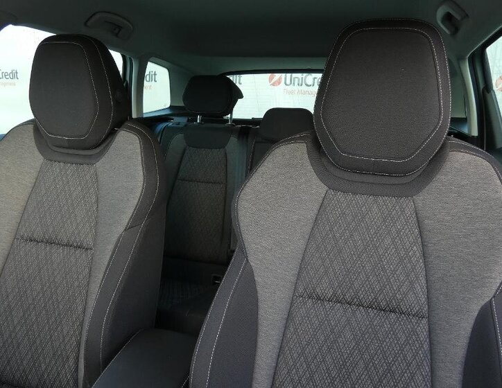 Škoda Karoq SUV / Terénní 1,5 l 110 kw