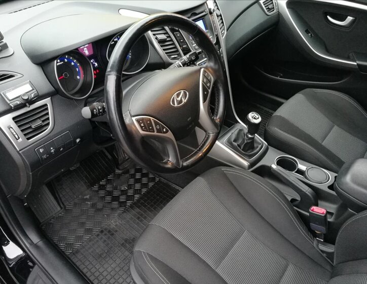 Hyundai i30 12