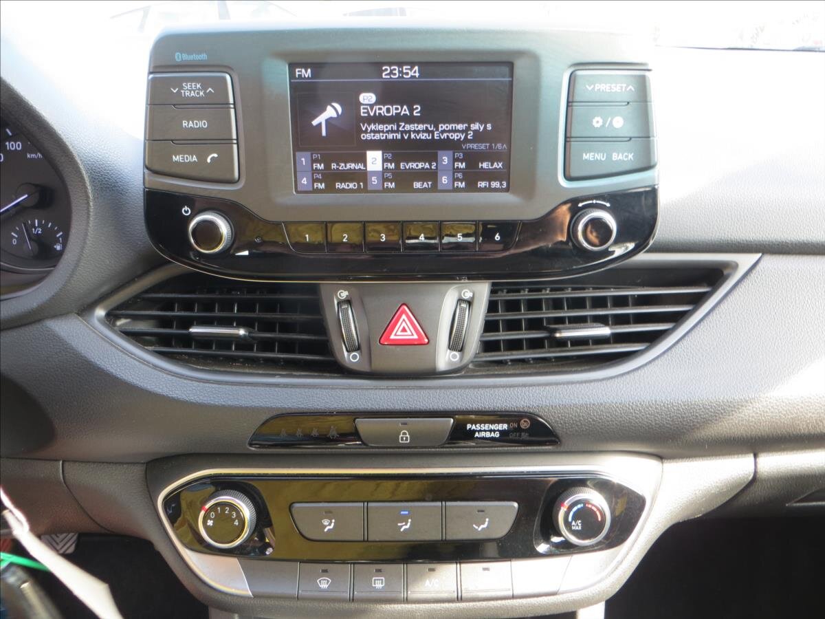 Hyundai i30 Kombi 1,6 l 85 kw