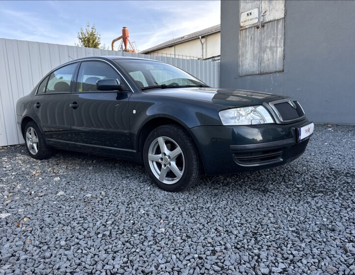 Škoda Superb 1
