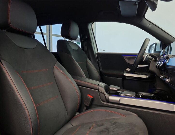 Mercedes-Benz GLB SUV 1,3 l 120 kw