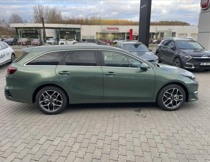 KIA Ceed 8