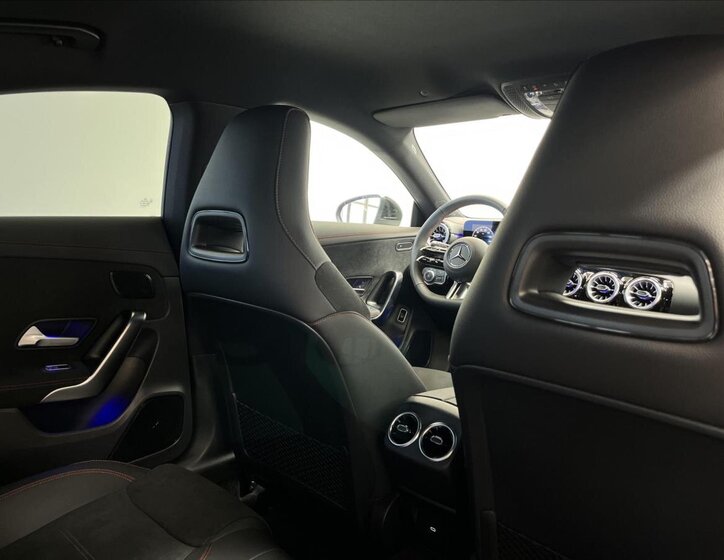 Mercedes-Benz CLA 22