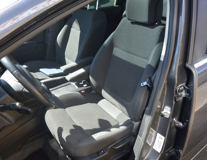 Peugeot 5008 MPV 1,6 l 88 kw