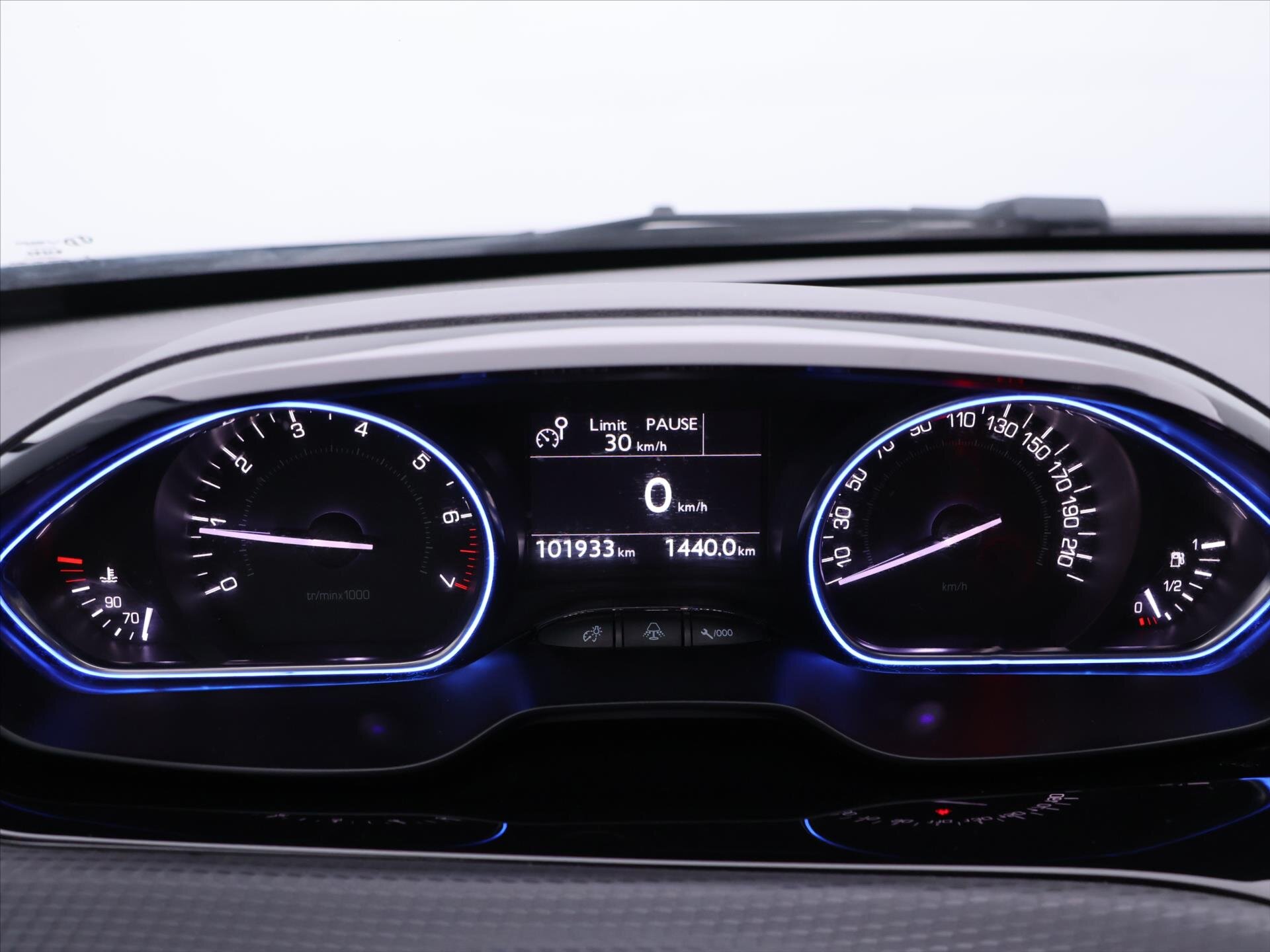 Peugeot 2008 SUV 1,2 l 81 kw