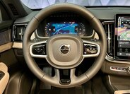 Volvo XC90 SUV / Terénní 2,0 l 184 kw