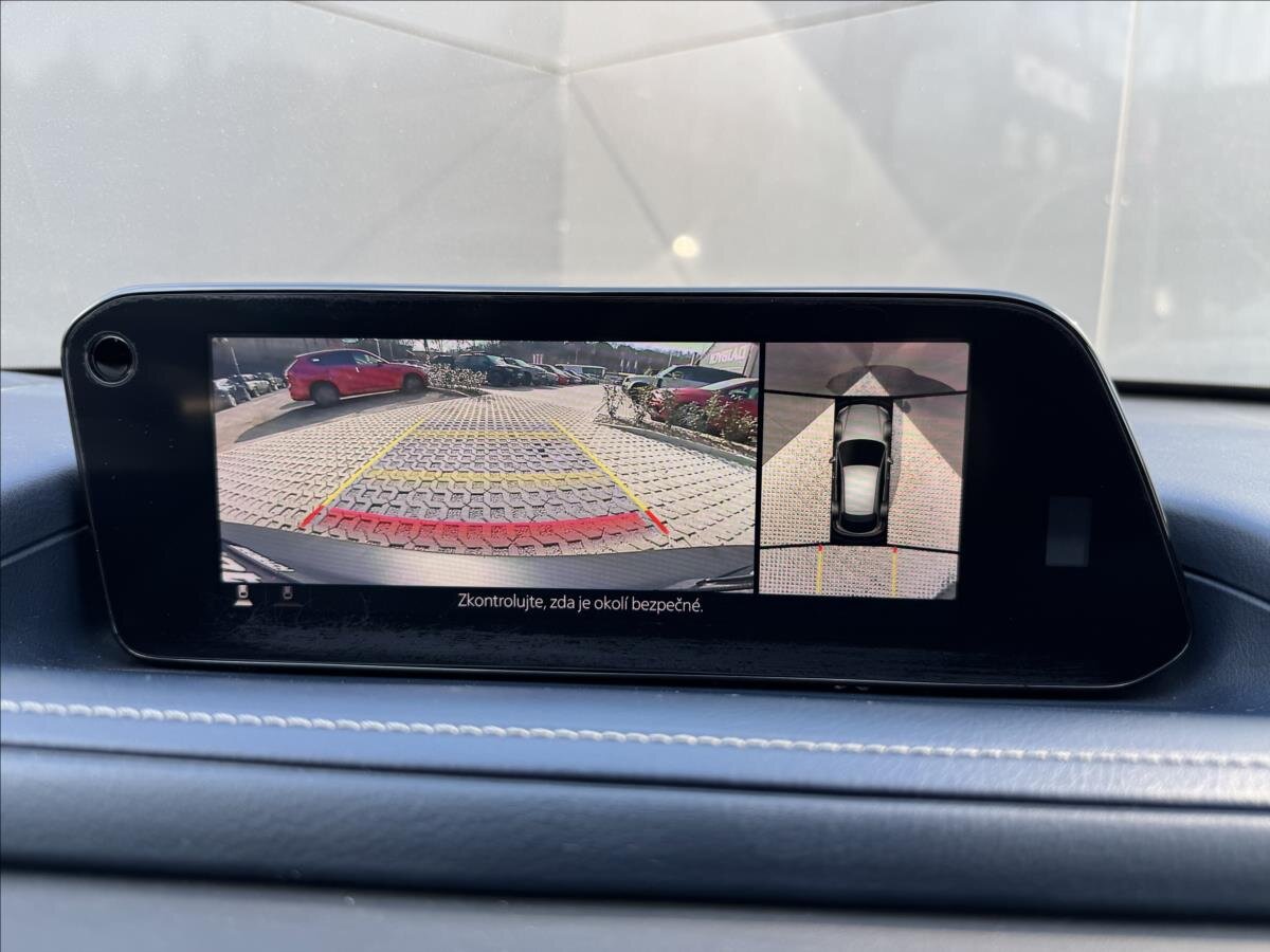 Mazda CX-30 CUV / Crossover 2,0 l 132 kw