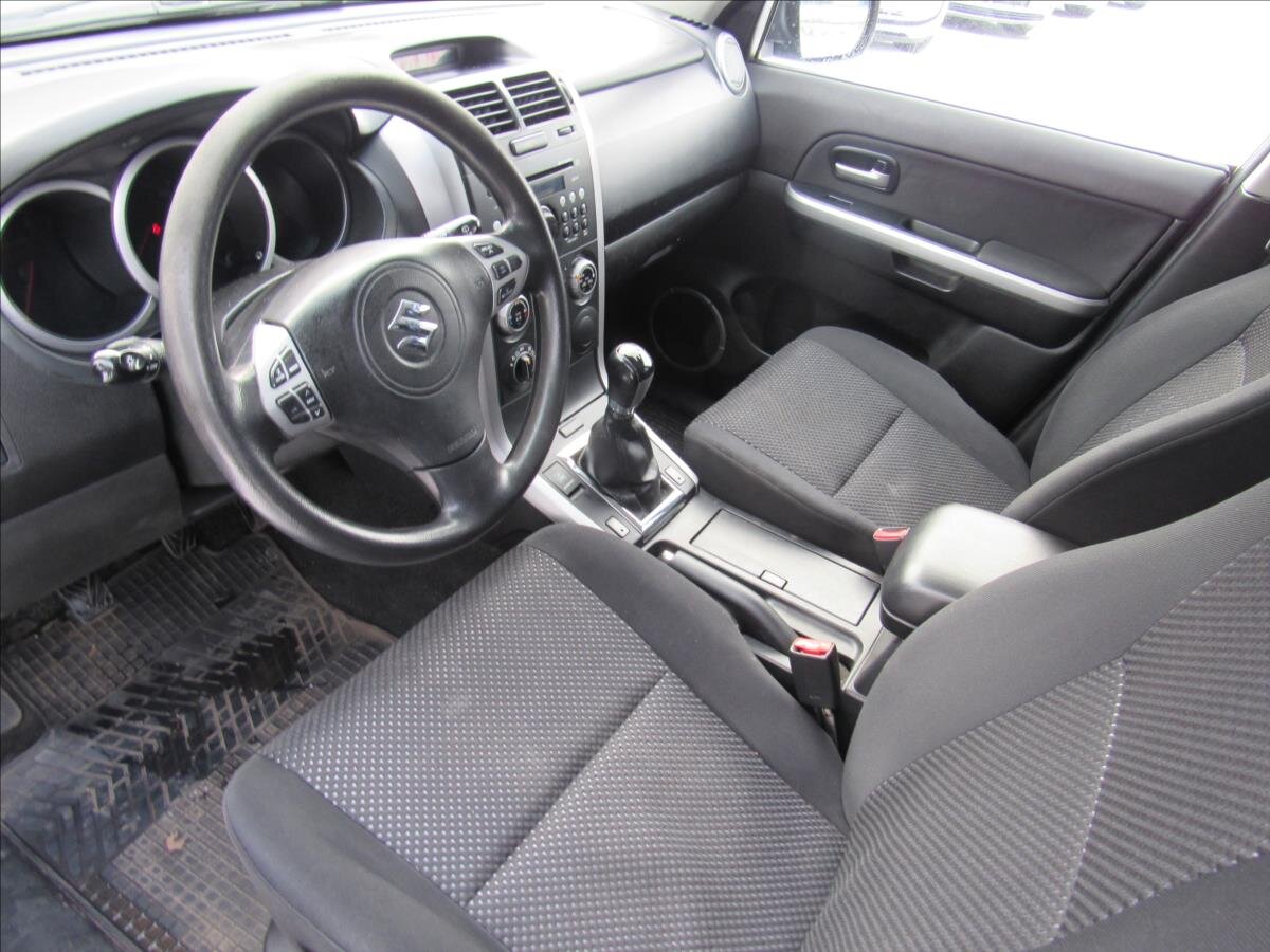 Suzuki Grand Vitara SUV / Terénní 2,0 l 103 kw