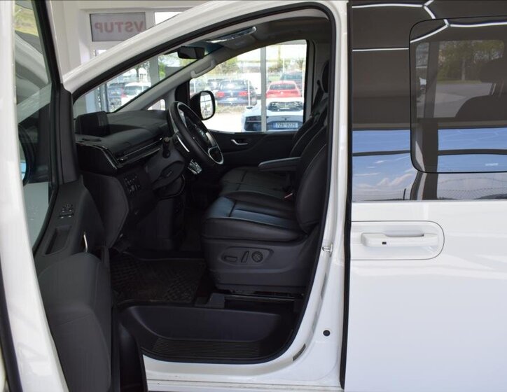 Hyundai Staria MPV 2,2 l 130 kw