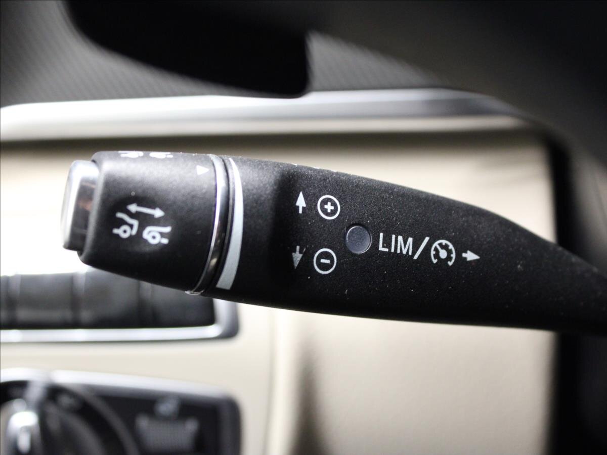 Mercedes-Benz Třídy V Kombi 2,1 l 140 kw