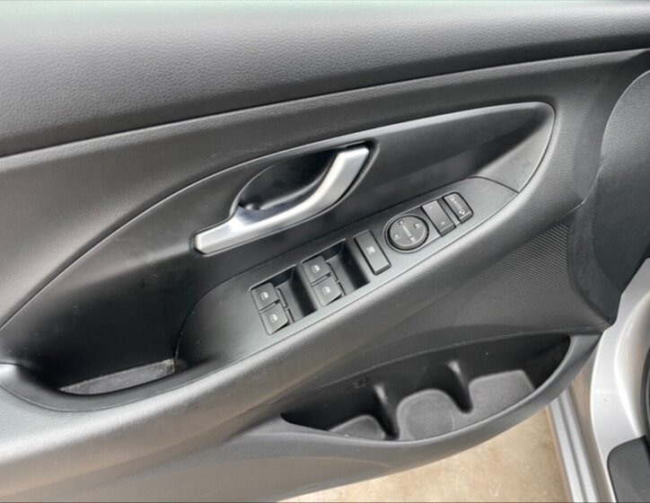 Hyundai i30 Kombi 998,0 88 kw