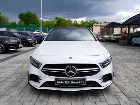 Mercedes-Benz Třídy A Sedan / Limuzína 2,0 l 225 kw