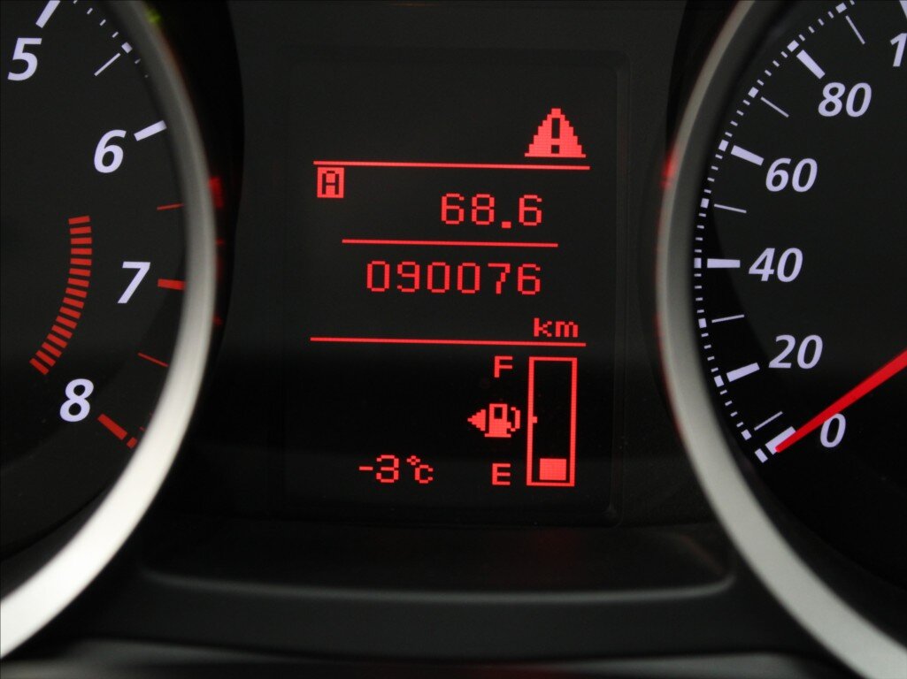 Mitsubishi Lancer Liftback 1,6 l 86 kw