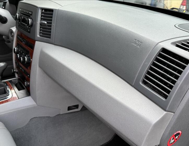 Jeep Grand Cherokee 31