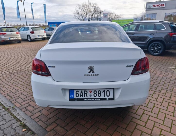 Peugeot 301 Sedan / Limuzína 1,2 l 60 kw