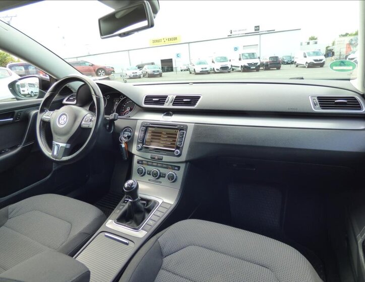 Volkswagen Passat Kombi 2,0 l 130 kw