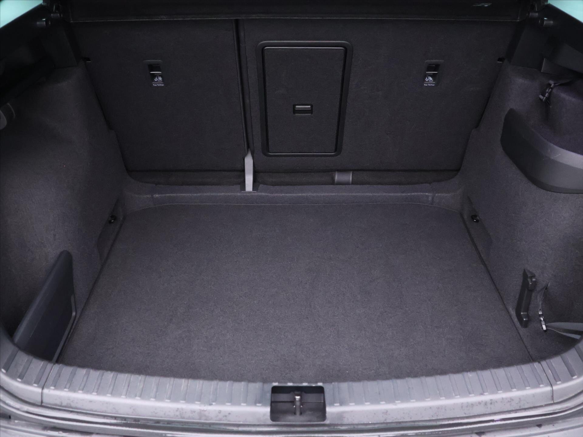 Škoda Karoq SUV 999,0 81 kw