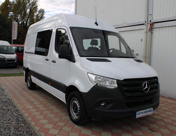 Mercedes-Benz Sprinter 2