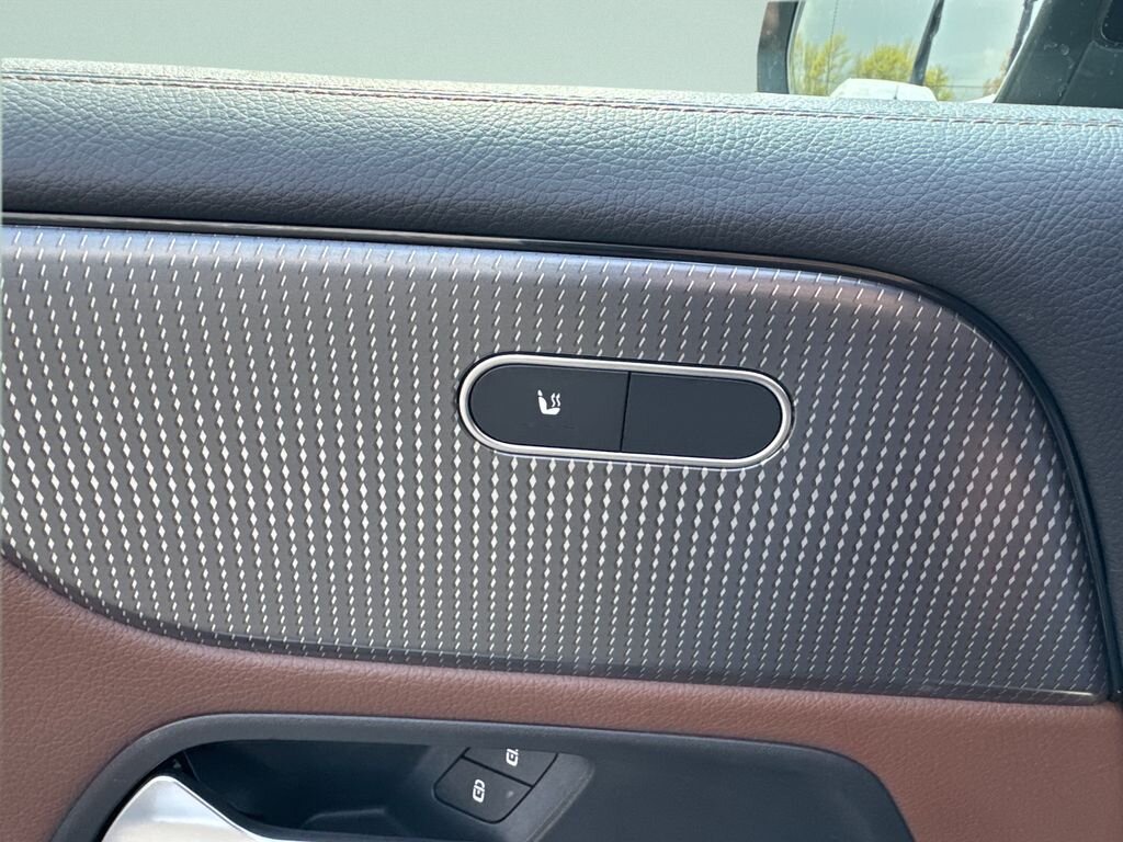 Mercedes-Benz GLB SUV / Terénní 1,3 l 100 kw