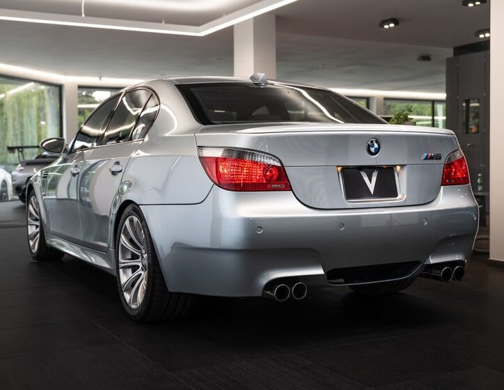 BMW M5 Sedan / Limuzína 5,0 l 373 kw