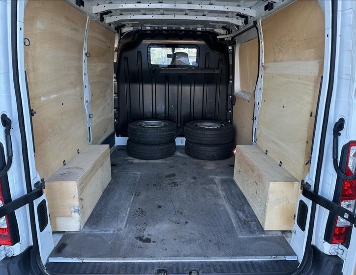 Opel Movano Skříň 2,3 l 81 kw