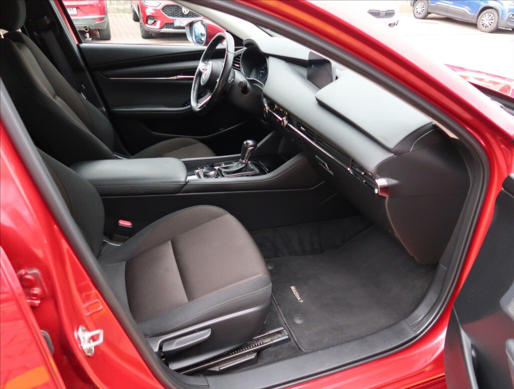 Mazda 3 Sedan 2,0 l 110 kw