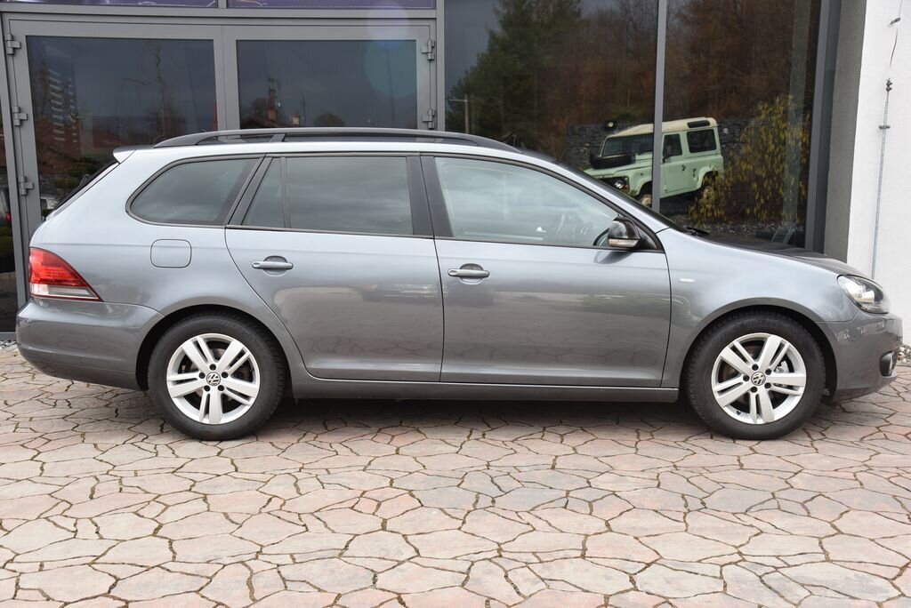 Volkswagen Golf Kombi 1,6 l 77 kw