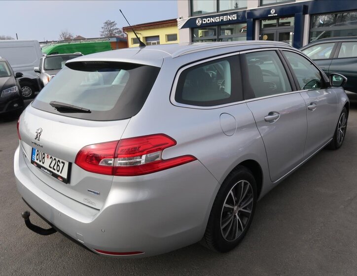 Peugeot 308 Kombi 2,0 l 110 kw