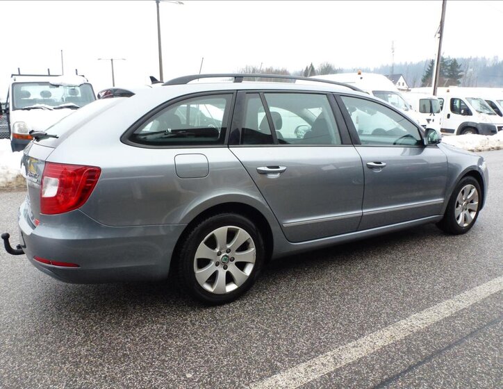 Škoda Superb Kombi 1,6 l 77 kw