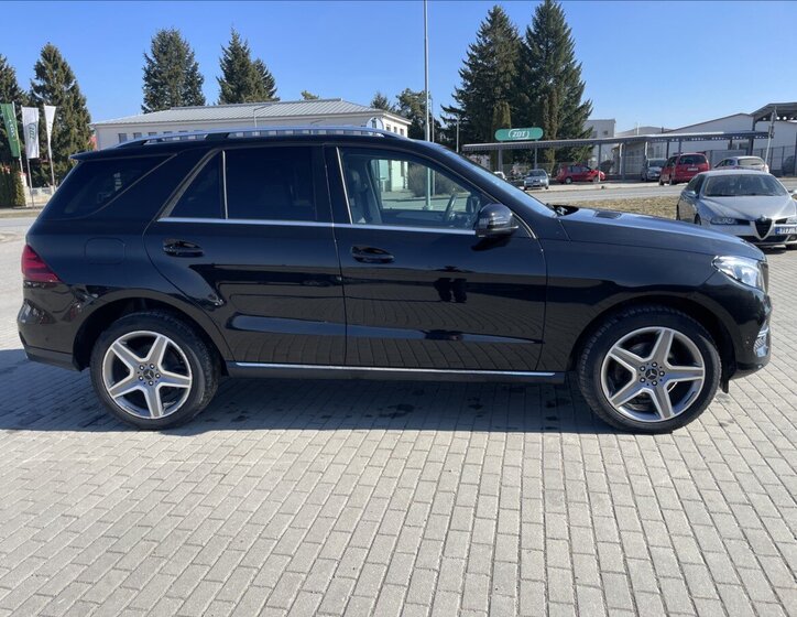 Mercedes-Benz GLE SUV / Terénní 3,0 l 190 kw