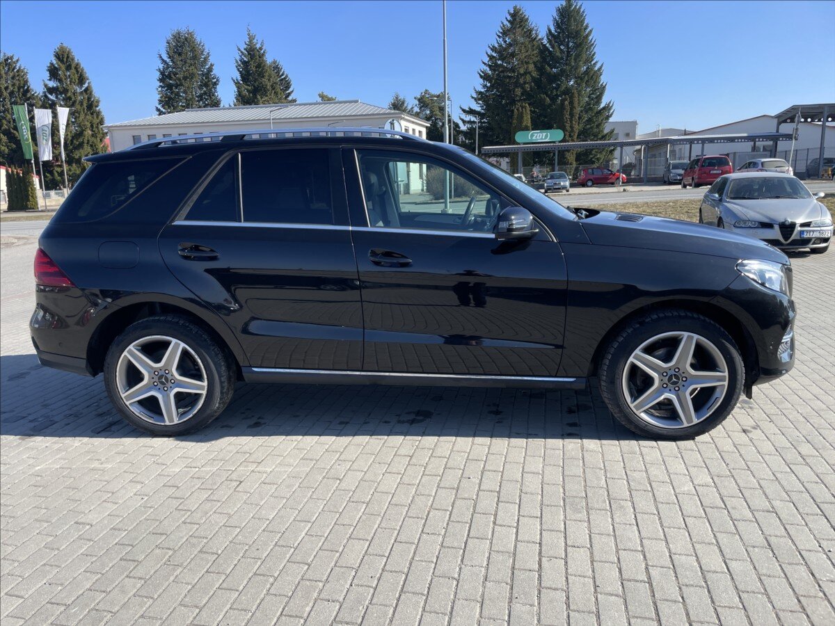 Mercedes-Benz GLE SUV / Terénní 3,0 l 190 kw