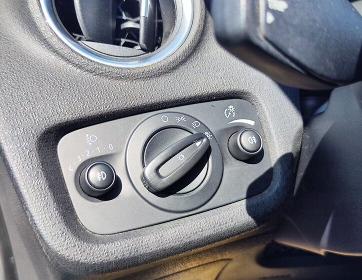 Ford Fiesta Hatchback 998,0 74 kw