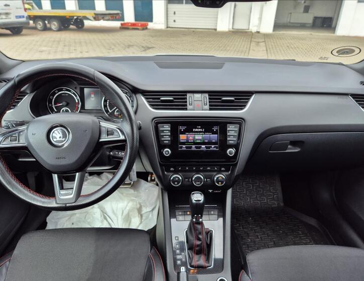 Škoda Octavia 16