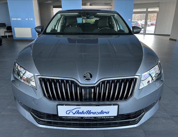 Škoda Superb Sedan / Limuzína 1,4 l 110 kw