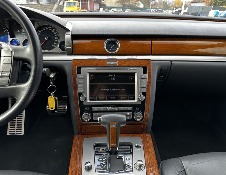 Volkswagen Phaeton 18