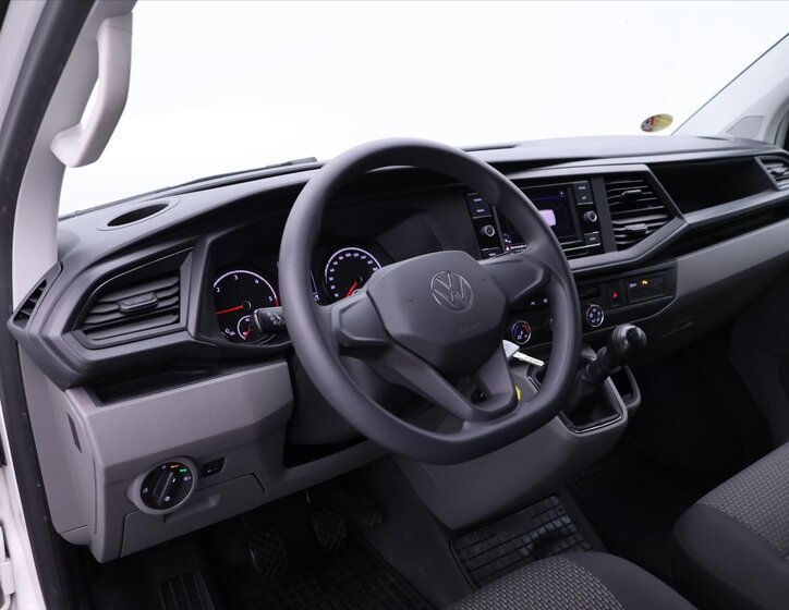 Volkswagen Transporter Kombi 2,0 l 81 kw