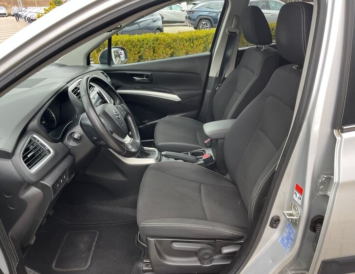 Suzuki SX4 S-Cross SUV / Terénní 998,0 82 kw