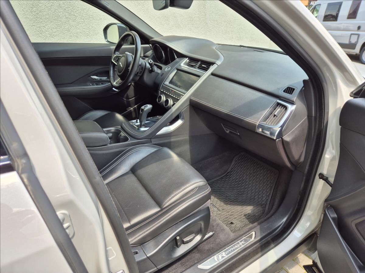 Jaguar E-Pace SUV 2,0 l 184 kw