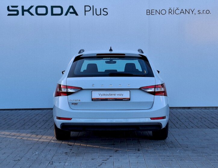 Škoda Superb Kombi 2,0 l 110 kw